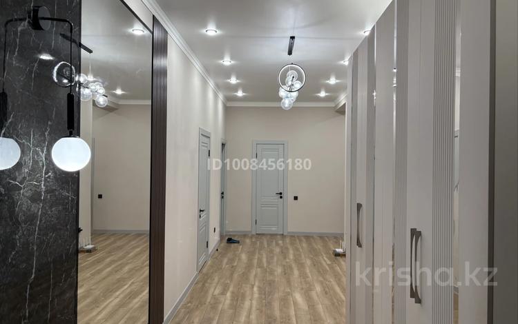 3-бөлмелі пәтер · 110 м² · 4/5 қабат, мкр. Алтын орда, мкр.Батыс-2 участок 351, бағасы: 46.3 млн ₸ в Актобе — фото 6