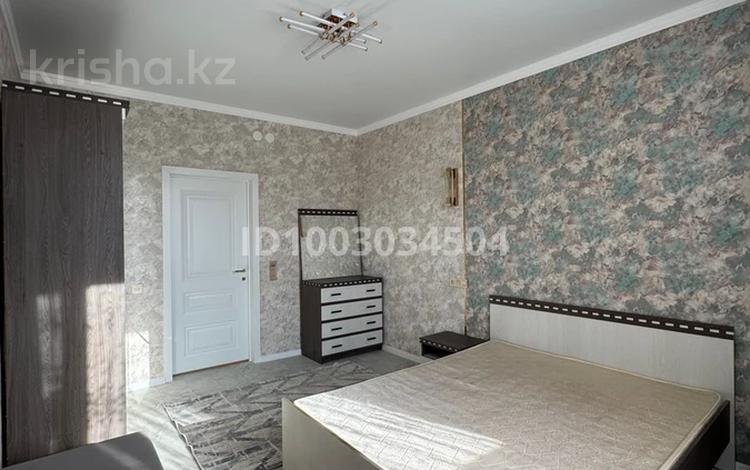 2-бөлмелі пәтер · 65 м² · 2/5 қабат, мкр Асар-2, Микрорайон Асар 2 241 — Төле би супер маркет, Авто цон, бағасы: 170 000 ₸ в Шымкенте, Абайский р-н — фото 2