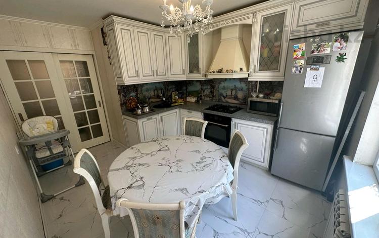 4-комнатная квартира · 84.3 м² · 1/5 этаж, мкр Аксай-3А — Момышулы - Маргулана за 50 млн 〒 в Алматы, Ауэзовский р-н — фото 7