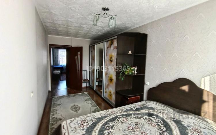 3-бөлмелі пәтер · 54 м² · 5/5 қабат, 410 квартал 1 — Район Новостройки, бағасы: 180 000 ₸ в Семее — фото 2