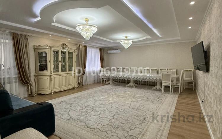 3-бөлмелі пәтер · 140 м² · 2/5 қабат, мкр. Алтын орда, Алия Молдагулова 36б, бағасы: 60 млн 〒 в Актобе — фото 3