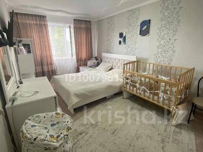 3-комнатная квартира · 63 м² · 4/5 этаж, Майкудук, Мкр Восток-2 14 за 200 000 ₸ в Караганде, Алихана Бокейханова р-н