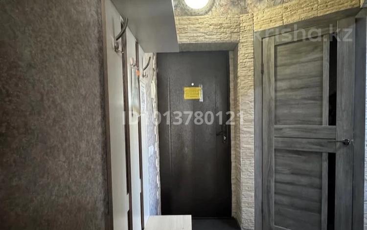 1-бөлмелі пәтер · 40 м² · 1/2 қабат, Рахимжана Кошкарбаева 140 — ТЦ Апрель, бағасы: 10 000 ₸ в Семее — фото 2