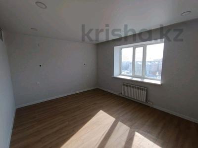 2-бөлмелі пәтер · 64 м² · 8/9 қабат, мкр. Алтын орда 19г — Угол халел досмухамбетулы и тауелсыздык, бағасы: 22.5 млн ₸ в Актобе