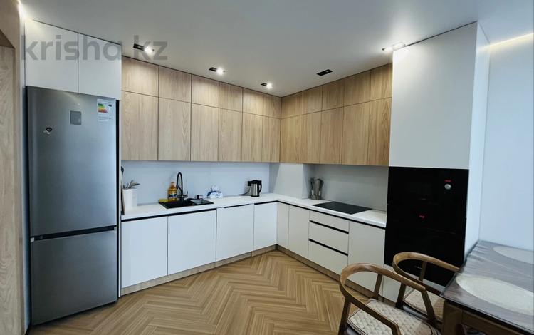 3-комнатная квартира · 75 м² · 5/15 этаж, Утепова 31 за 530 000 ₸ в Алматы, Бостандыкский р-н — фото 2