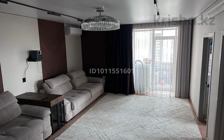 3-бөлмелі пәтер · 95 м² · 5/9 қабат, Джамбула 5, бағасы: 52 млн ₸ в Семее — фото 2