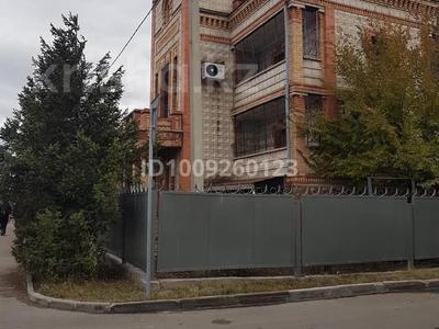 Жеке үй · 6 бөлме · 425 м² · 8 жүзд., М. Алимбаева 13 — Алпамыс, бағасы: 150 млн ₸ в Астане, Алматы р-н