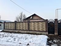 Үйдің бір бөлігі · 2 бөлме · 60 м² · 8 жүзд., Талас 5 — Большая уютная времянка, с 8 соток участка, с хорошим огородом, плодородными деревьями (яблони, груши, вишни и тд), стены кирпичные, дом утеплен пеноплексом, с просторными прихожанами, с душевой кабиной, с паровой системой отопления, есть бойлер, центральное газовое отопление, вдоль дороги, рядом есть остановка, магазин, школа лицей и садик. Отличная панорама открывается за окном на горы. Рассматриваем вариант обмена на 2-3 комнатой квартиры в центре г. Алмат, бағасы: 130 000 ₸ в Талгаре
