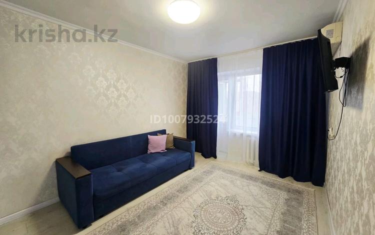 3-бөлмелі пәтер · 55 м² · 3/5 қабат, мкр 5 152 — Есет батыра-Молдагулова, бағасы: 20 000 ₸ в Актобе — фото 2