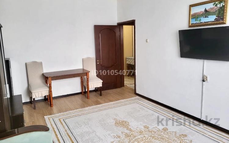 2-комнатная квартира · 62 м² · 9/9 этаж, мкр Жетысу-2 4 за 280 000 ₸ в Алматы, Ауэзовский р-н — фото 2