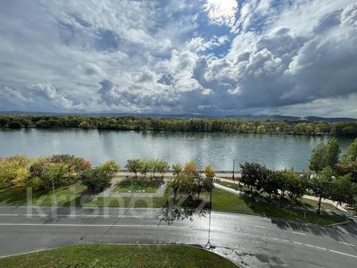1-комнатная квартира · 42 м² · 9/9 этаж, Славского 64 за 12 000 〒 в Усть-Каменогорске