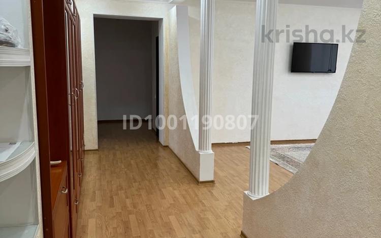 3-бөлмелі пәтер · 105 м² · 2/5 қабат, 15-ш/а. 50, бағасы: 32 млн ₸ в Актау, 15-й мкр — фото 2