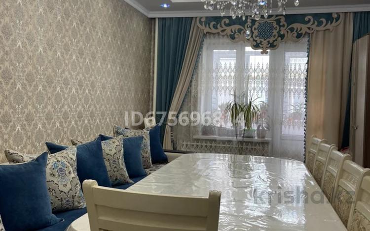 4-комнатная квартира, 110 м², 1/3 этаж, Сулейманова за 30 млн 〒 в Таразе — фото 2
