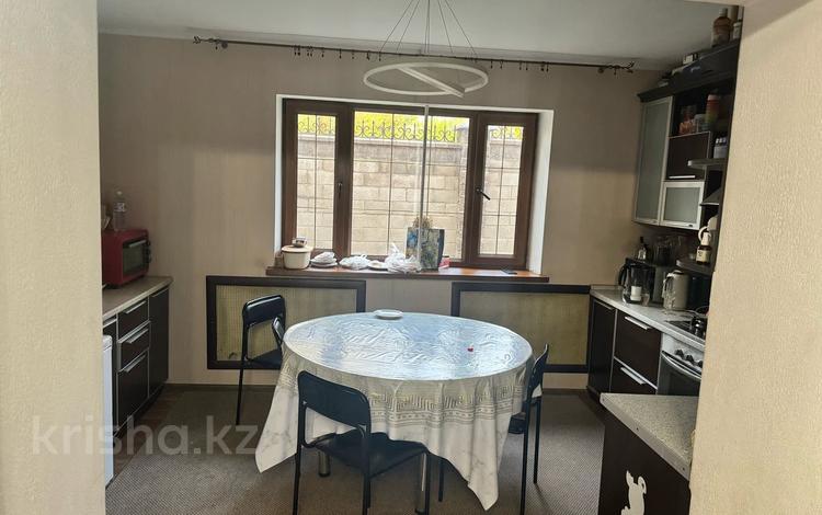 Отдельный дом · 6 комнат · 250 м² · 8 сот., мкр Калкаман-1, Айтбаева 14 за 93 млн ₸ в Алматы, Наурызбайский р-н — фото 2