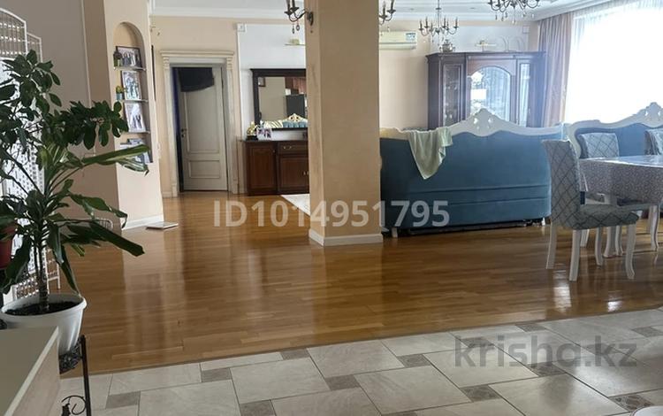 4-бөлмелі пәтер · 165 м² · 10/22 қабат, Нажимеденова 10, бағасы: 83 млн ₸ в Астане, Сарайшык р-н — фото 2