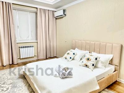 2-бөлмелі пәтер · 67 м², Нұрсая ш/а., Таумыш Жумагалиева 15, бағасы: 17 000 ₸ в Атырау, мкр Нурсая