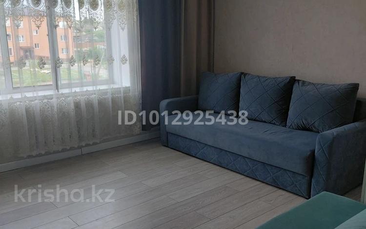 1-бөлмелі пәтер · 40 м² · 3/3 қабат, Тауелсиздик 78, бағасы: 15 000 ₸ в  — фото 2