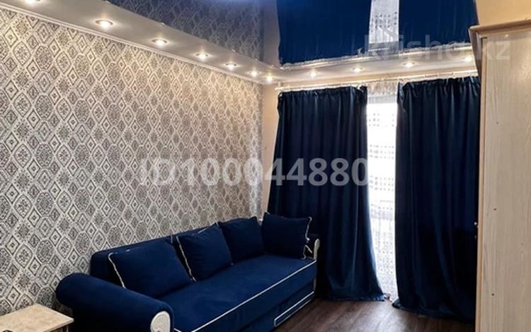 1-комнатная квартира · 35.4 м², мкр Городской Аэропорт, Ерубаева 47 — Нуркена абдирова за 12 000 ₸ в Караганде, Казыбек би р-н — фото 2