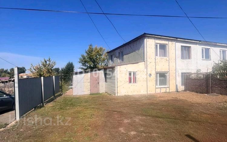 3-комнатная квартира · 87 м² · 2/2 этаж, Симов Гирея 84 за 8 млн ₸ в  — фото 2