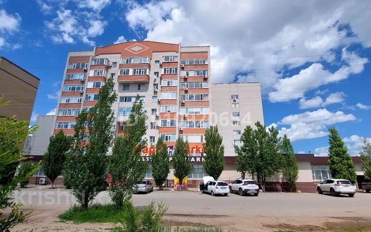 2-бөлмелі пәтер · 90 м² · 4/9 қабат, Болашақ ш/а., улица Бокенбай Батыра 133/1 — Остановка Болашак, бағасы: 29.1 млн ₸ в Актобе, мкр Болашак — фото 189