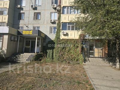 Еркін, кеңселер, дүкендер мен бутиктер, қоймалар, сұлулық салондары, медорталықтар мен дәріханалар, білім орталықтары, кабинеттер және жұмыс орындары, студиялар · 70 м², бағасы: 300 000 ₸ в Актобе, мкр 11