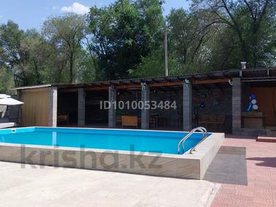 Жеке үй · 10 бөлме · 800 м², Жарокова 260, бағасы: 150 000 〒 в Алматы, Бостандыкский р-н