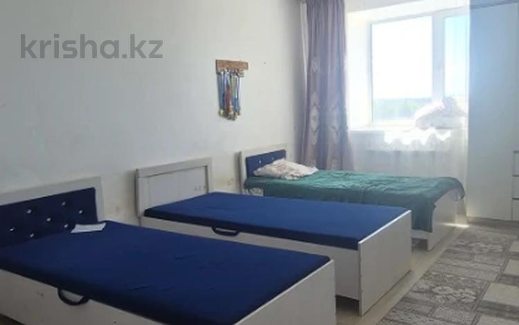 3-бөлмелі пәтер · 90.6 м² · 4/10 қабат, Ермекова 106/6, бағасы: 32 млн ₸ в Караганде, Казыбек би р-н — фото 5