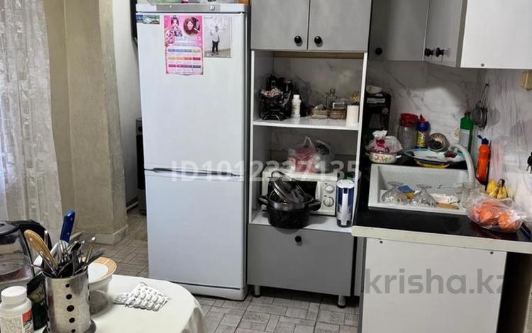3-бөлмелі пәтер · 75 м² · 1/3 қабат, ул. Шокана Уалиханова 10 А, бағасы: 15 млн ₸ в Макинске — фото 2