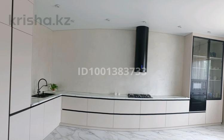Жеке үй · 5 бөлме · 214 м² · 12.8 сот., Жайсан 35, бағасы: 90 млн ₸ в Петропавловске — фото 2