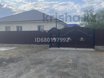 Отдельный дом · 4 комнаты · 152.6 м² · 10 сот., мкр Атырау, Ермека Дутбаева 1Б — Рядом СТО Мустанг за 32 млн 〒