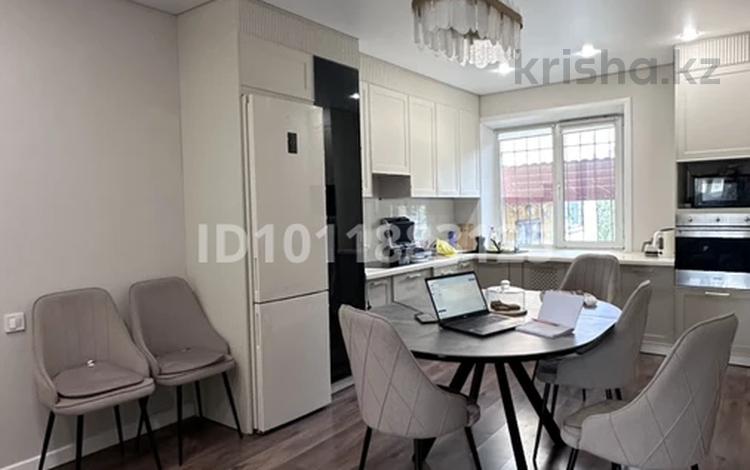4-бөлмелі пәтер · 100 м² · 1/9 қабат, Просп. Шахтёров 25, бағасы: 58 млн ₸ в Караганде, Казыбек би р-н — фото 2