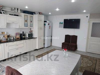 Отдельный дом · 4 комнаты · 220 м² · 4 сот., Айтқұлова 28К за 18.8 млн ₸ в Жангала