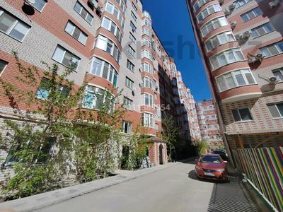 3-бөлмелі пәтер · 82.8 м² · 5/9 қабат, ул. Адмирал Льва Владимирского 2А, бағасы: 33 млн ₸ в Атырау, мкр Авангард-2