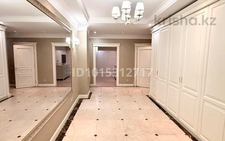 3-комнатная квартира · 150 м² · 5/18 этаж, Тараса Шевченко 8/2 за 600 000 ₸ в Астане, Сарыарка р-н — фото 2
