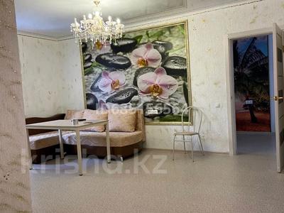 1-комнатная квартира, 35 м², 1/2 этаж посуточно, Назарбаева 175 а за 8 000 〒 в Уральске