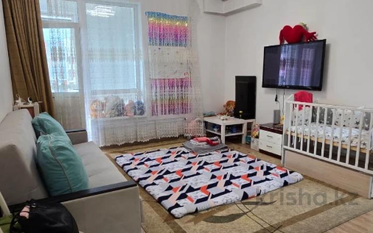 2-комнатная квартира · 65 м² · 5/8 этаж, Кабанбай батыра 60А/4 за 300 000 ₸ в Астане — фото 10
