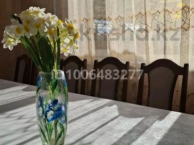 Дом · 4 комнаты · 120 м², Юбилейный, Станционная 1/16 за 60 000 〒 в Костанае