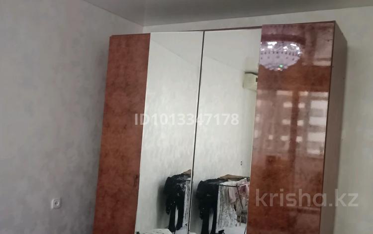 2-комнатная квартира · 37 м² · 5/5 этаж, Акмурзина 1 за 34 000 ₸ в Уральске — фото 2