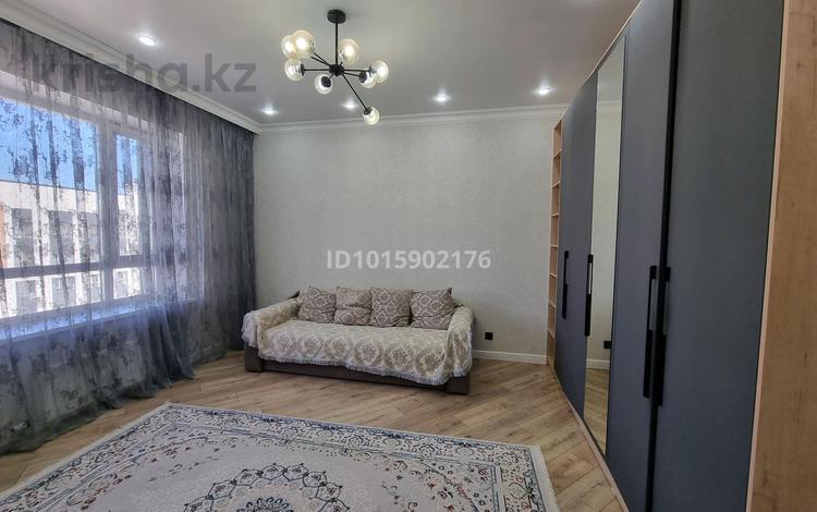 1-комнатная квартира · 43.5 м² · 9/9 этаж, Кайыма Мухамедханова 10 — Е-755 за 300 000 ₸ в Астане, Нура р-н — фото 2