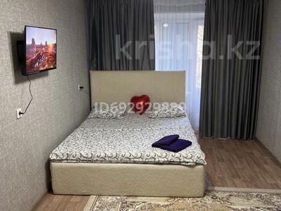 Аренда квартир посуточно в Жамбылской обл.: 1-комнатная квартира · 38 м² · 4/5 этаж, Абая 132 за 9 000 〒 1-комнатная квартира · 38 м² · 4/5 этаж, Абая 132 за 9 000 〒 в Таразе