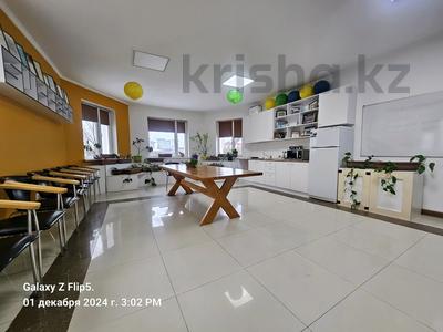 Жеке үй · 8 бөлме · 500 м² · 10 жүзд., Кургалжинское шоссе 10/1, бағасы: 3.3 млн ₸ в Астане, Нура р-н