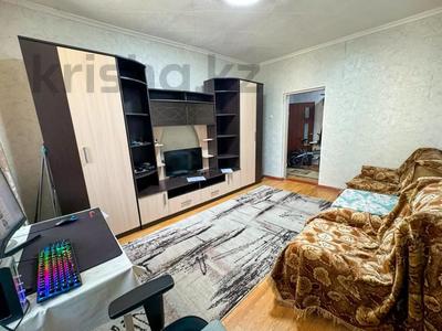 2-бөлмелі пәтер · 43.5 м² · 2/2 қабат, Абая 253 — рядом с КНБ, бағасы: 11.5 млн ₸ в Талдыкоргане