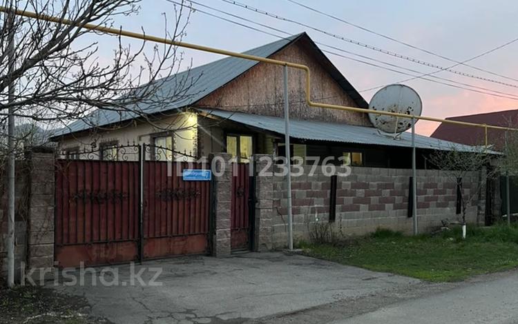 Отдельный дом · 3 комнаты · 100 м² · 8.8 сот., Есенберлина 7 — Ртс за 35 млн 〒 в Талгаре — фото 2