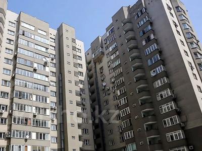 3-комнатная квартира, 137.6 м², 7/14 этаж помесячно, Масанчи 98а за 850 000 〒 в Алматы, Бостандыкский р-н