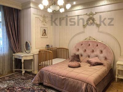 Продажа квартир в Алматы: 4-комнатная квартира · 230 м² · 3/3 этаж, Керей-Жәнібек хандар за 475 млн 〒 4-комнатная квартира · 230 м² · 3/3 этаж, Керей-Жәнібек хандар за 475 млн 〒 в Алматы, Медеуский р-н