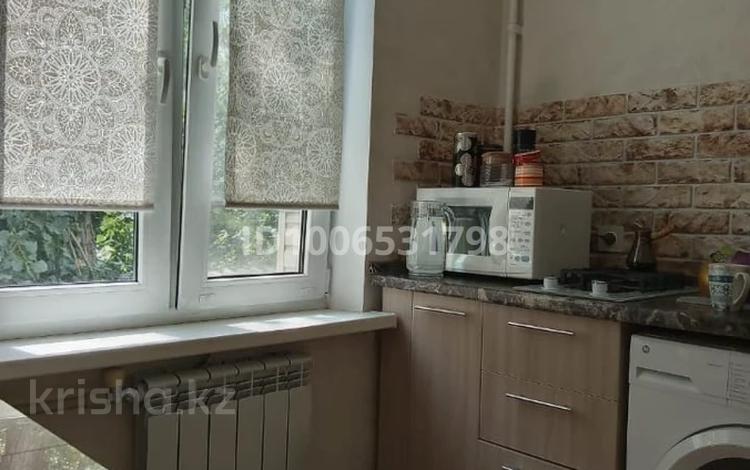 1-комнатная квартира · 31.3 м² · 3/5 этаж, мкр Тастак-2, Дуйсенова 111 за 200 000 ₸ в Алматы, Алмалинский р-н — фото 2