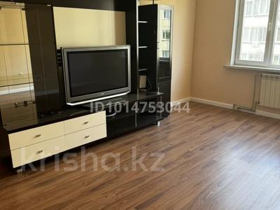 2-бөлмелі пәтер · 76 м² · 6/9 қабат, Ақсай-1А ш/а. 18, бағасы: 45 млн ₸ в Алматы, Ауэзовский р-н
