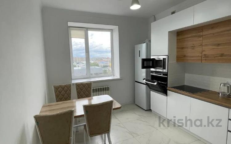 1-комнатная квартира · 43.2 м² · 7/11 этаж, мкр. Алтын орда, Молдагуловой за 23.5 млн ₸ в Актобе — фото 2