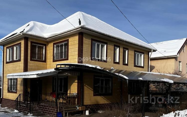 5-комнатный дом помесячно, 220 м², 8 сот., мкр Акжар, Мкр Акжар, Бекешев 7 — Школа №200 за ~ 1.8 млн 〒 в Алматы, Наурызбайский р-н — фото 2