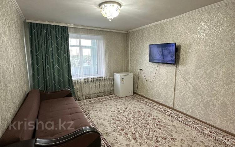 2-комнатная квартира · 48.3 м² · 8/9 этаж, Майкудук, Мкр Восток-3 20 за 14.8 млн 〒 в Караганде, Алихана Бокейханова р-н — фото 2
